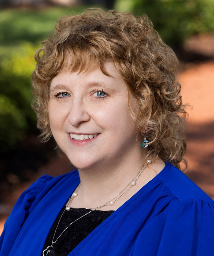 A photo of Elizabeth Traxx-Burianek