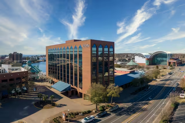 A photo of The Landing at Hampton Marina hotel.