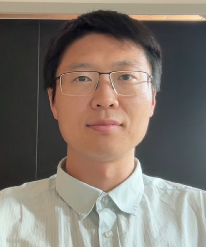Photo of Ming Li