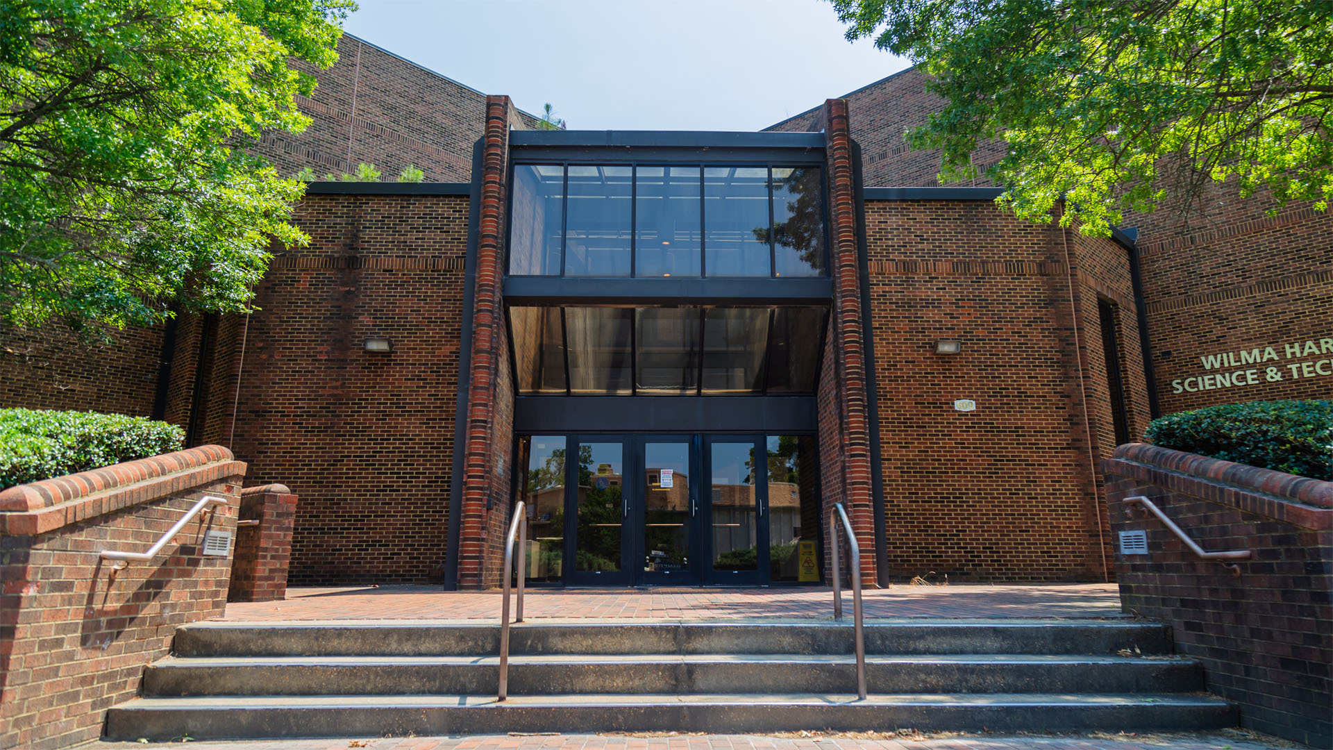 A photo of the exterior of the Science and Technology building